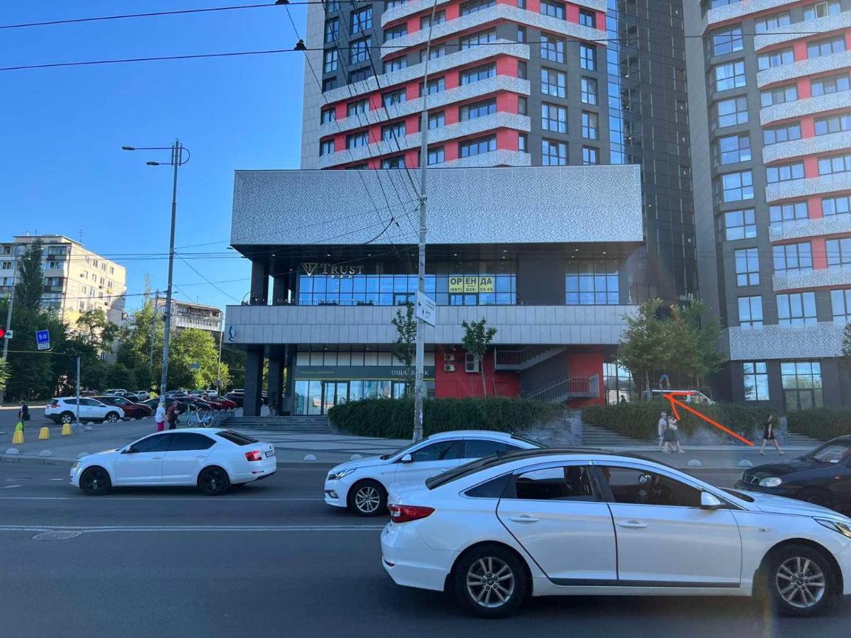 Квартира У Будинку З Власним Бомбосховищем Біля Жд Вокзалу 50 М2 Kyiv Exterior foto
